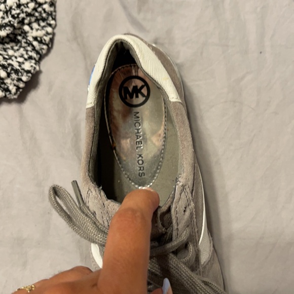 Light used Michael kors shoes - Picture 3 of 4